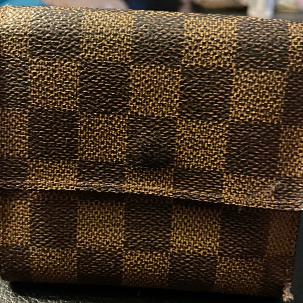 Louis Vuitton Dark Brown Wallet with Gold Button - Picture 2 of 8